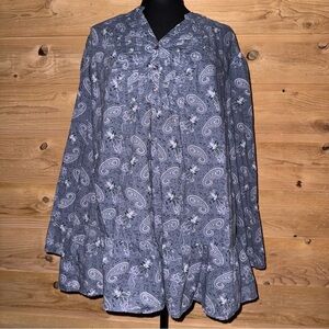 Womans Paisley blue floral ruffle bottom plus size blouse size 2X